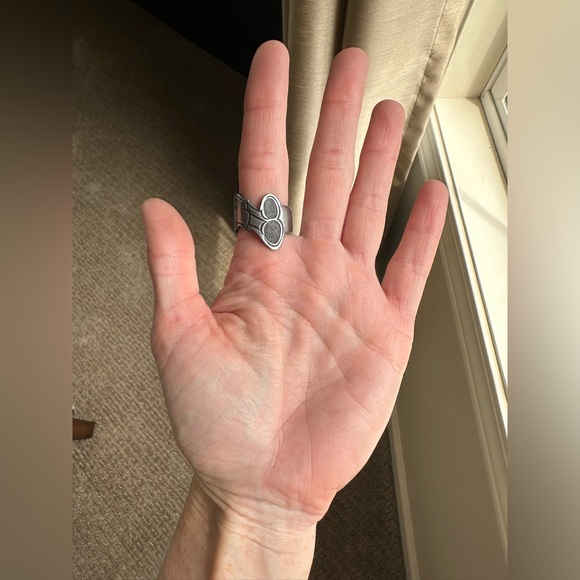 Mickey Mouse Spoon Ring - Picture 8 of 16